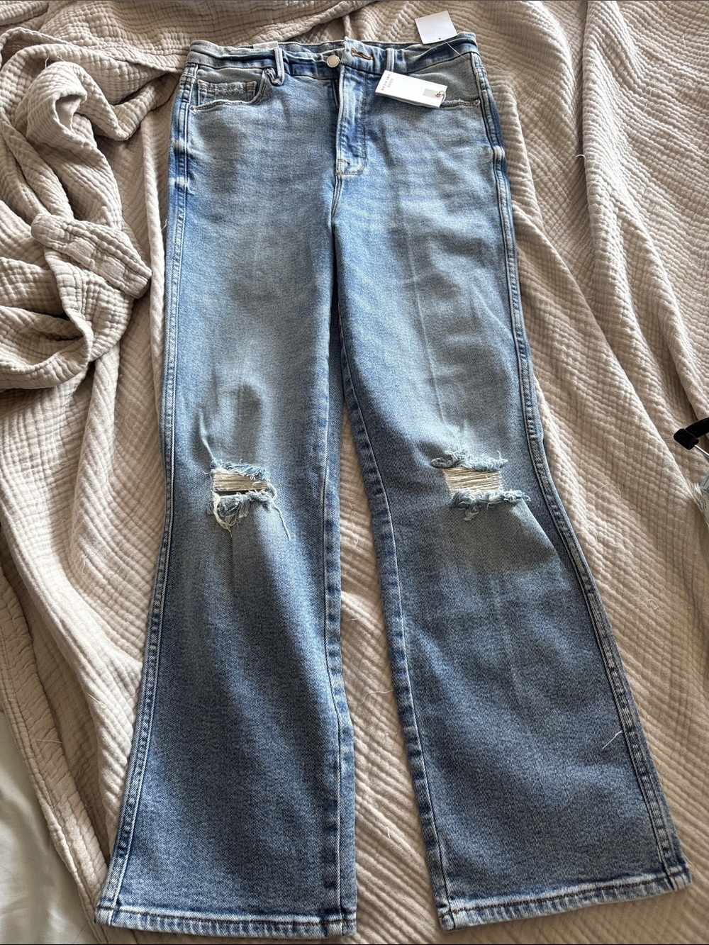 Good American Light Wash Good Curve Straight Jeans